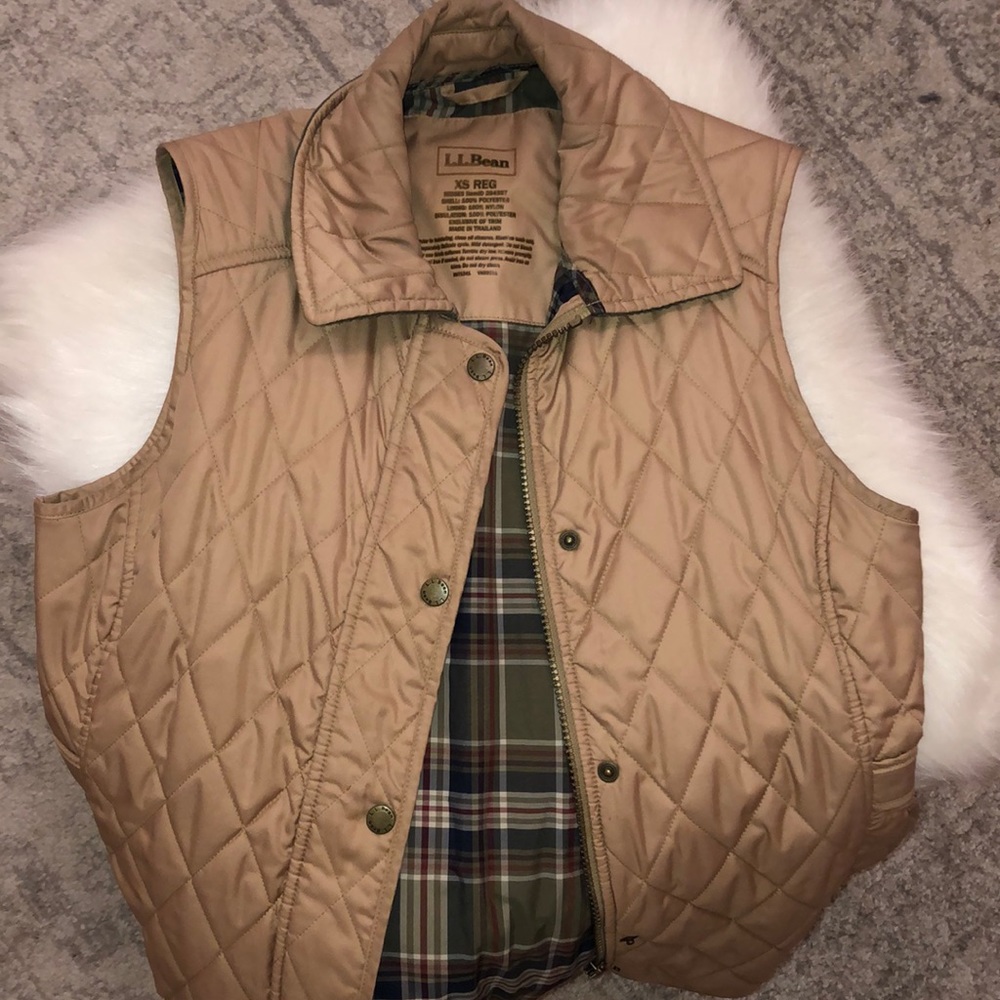 lL Bean Tan Quilted Vest